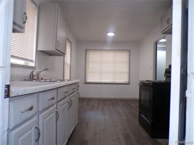 19467 Greydale Avenue, Detroit, MI 48219