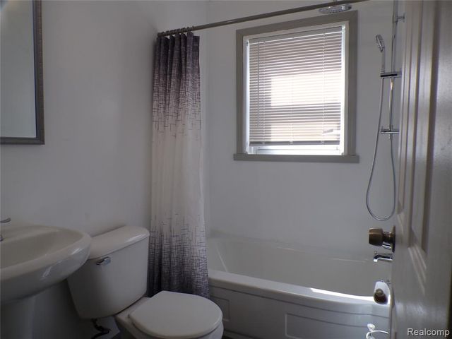 19467 Greydale Avenue, Detroit, MI 48219