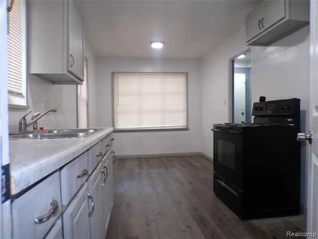 19467 Greydale Avenue, Detroit, MI 48219