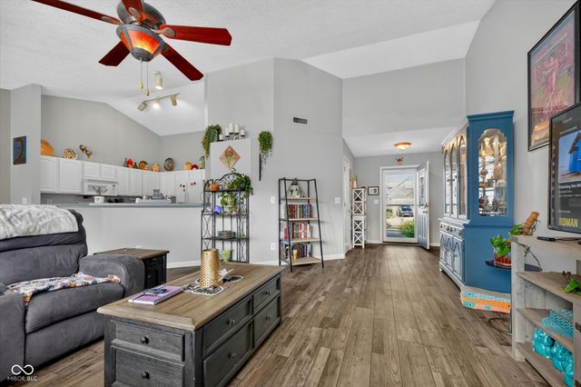 788 Weeping Way Lane, Avon, IN 46123