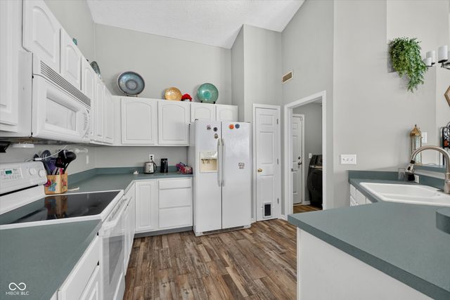 788 Weeping Way Lane, Avon, IN 46123