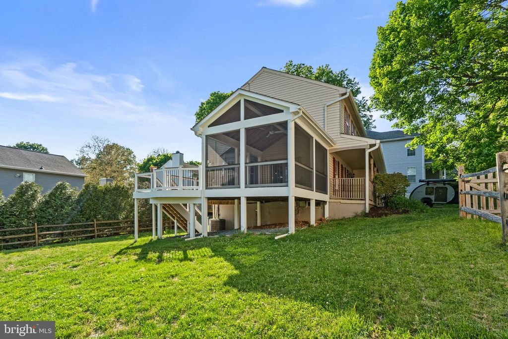 Image 2 of property listing at 11645 SUN CIRCLE WAY, Columbia, MD 21044