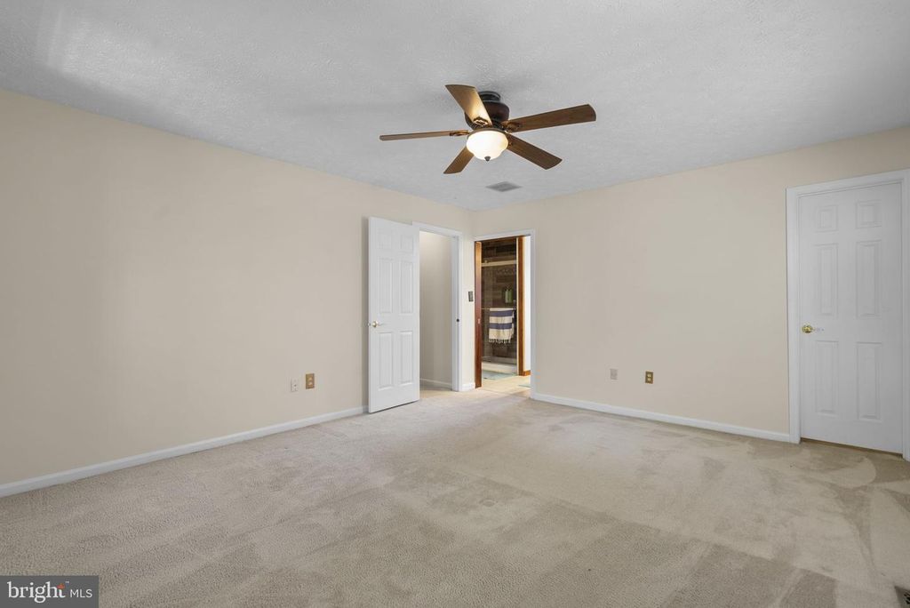 Image 21 of property listing at 11645 SUN CIRCLE WAY, Columbia, MD 21044