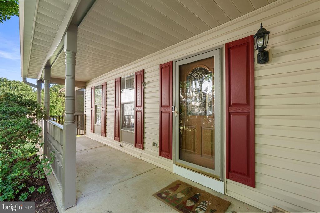 Image 5 of property listing at 11645 SUN CIRCLE WAY, Columbia, MD 21044