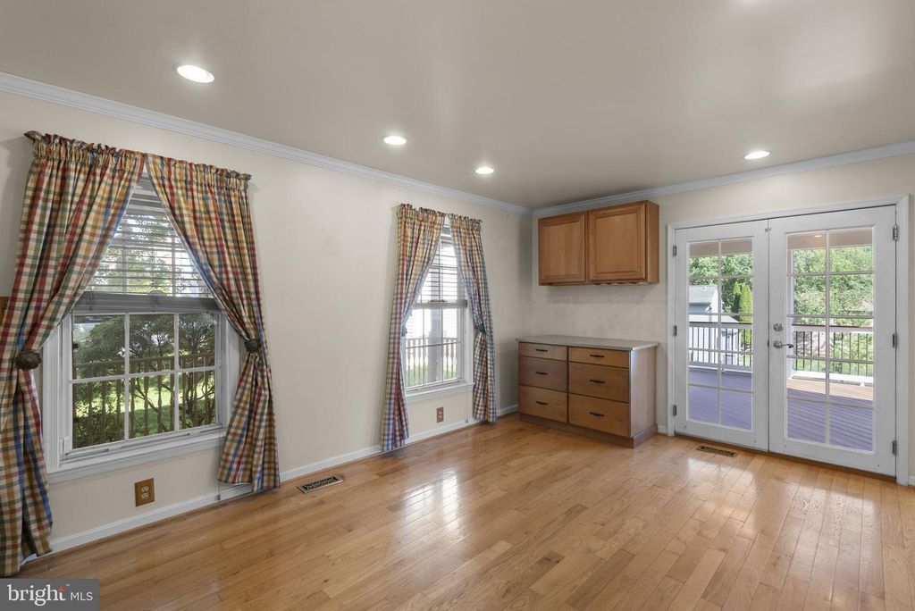 Image 7 of property listing at 11645 SUN CIRCLE WAY, Columbia, MD 21044
