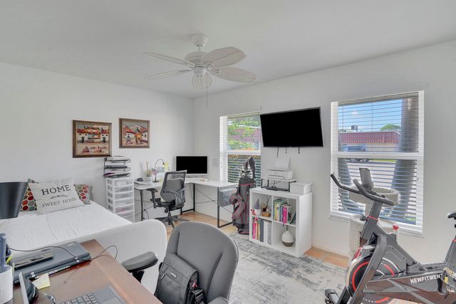 772 NANTUCKET Circle B, Lake Worth, FL 33467