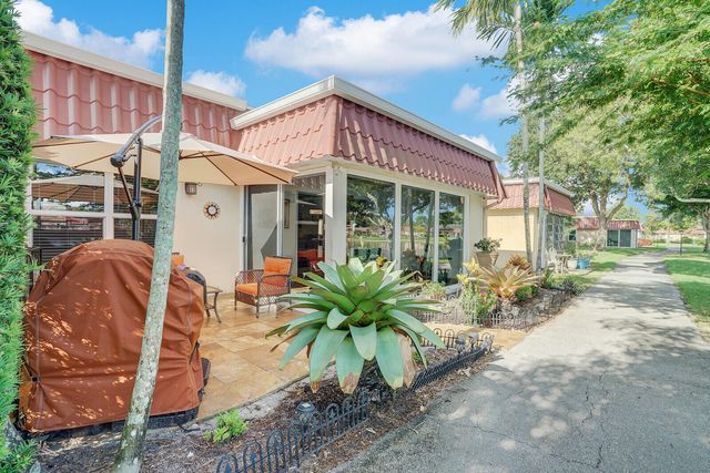772 NANTUCKET Circle B, Lake Worth, FL 33467