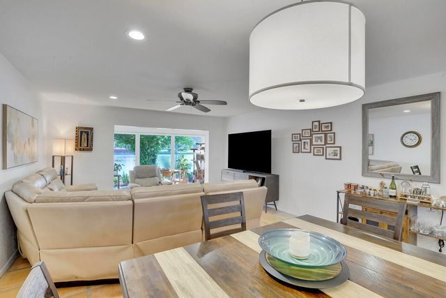 772 NANTUCKET Circle B, Lake Worth, FL 33467