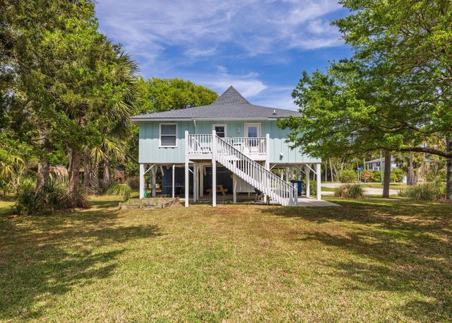 503 Pompano Street, Edisto Island, SC 29438