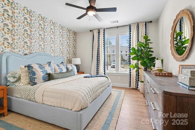 19020 Potts Park Lane A2M2, Davidson, NC 28036