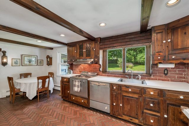 394 Pearl St, Reading, MA 01867