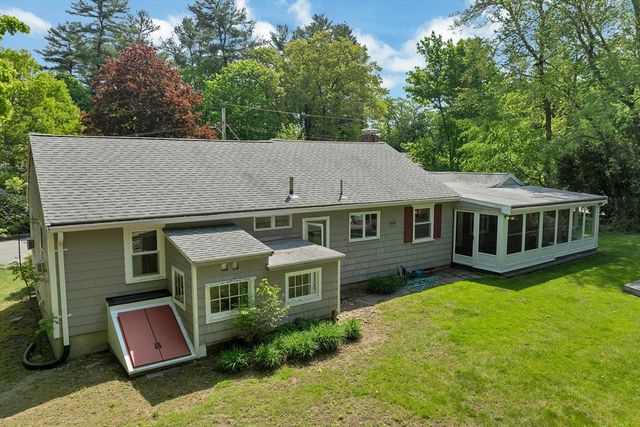 394 Pearl St, Reading, MA 01867