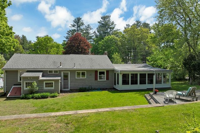 394 Pearl St, Reading, MA 01867