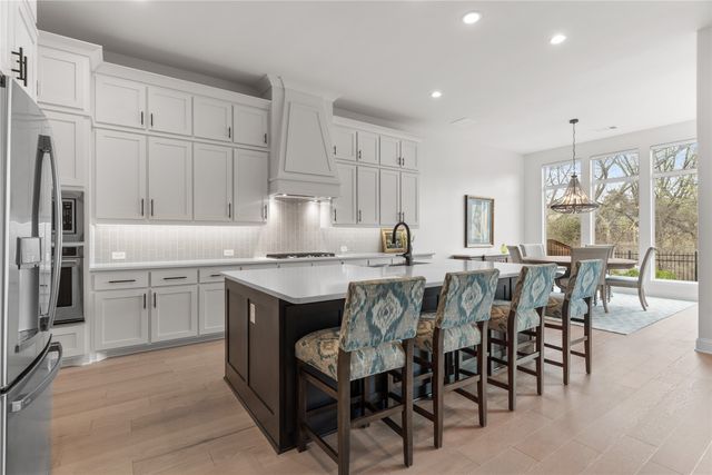 400 Fema Valle Drive, Mckinney, TX 75071