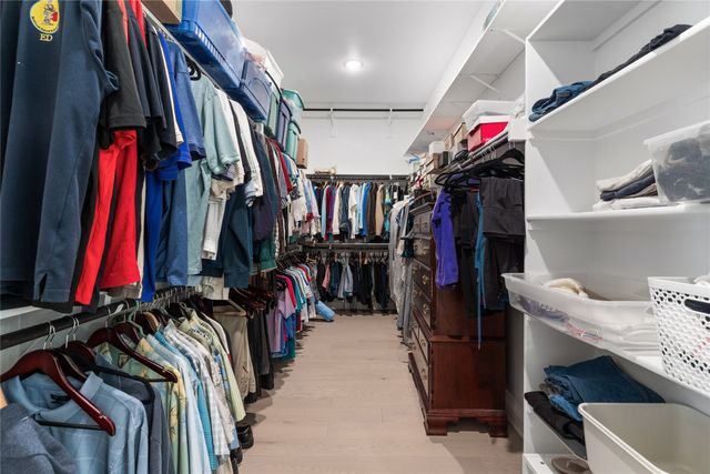 400 Fema Valle Drive, Mckinney, TX 75071