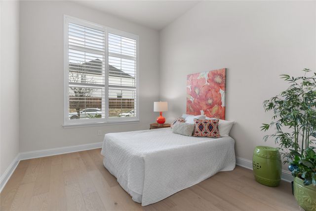 400 Fema Valle Drive, Mckinney, TX 75071