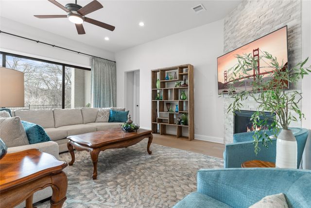 400 Fema Valle Drive, Mckinney, TX 75071