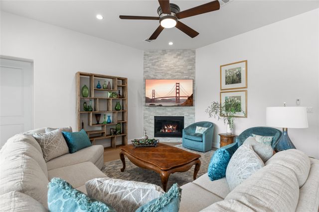 400 Fema Valle Drive, Mckinney, TX 75071