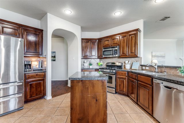 6741 Friendsway Drive, Fort Worth, TX 76137