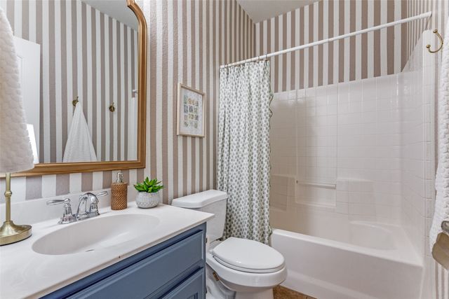 6741 Friendsway Drive, Fort Worth, TX 76137