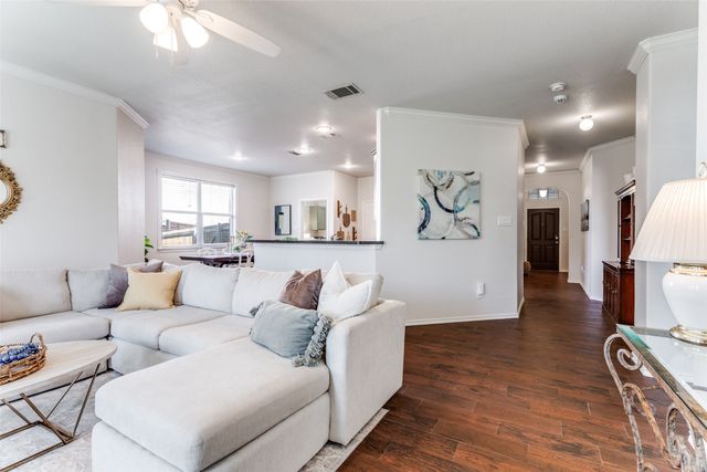 6741 Friendsway Drive, Fort Worth, TX 76137