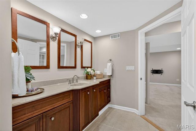 5330 Mild Drive, St Louis, MO 63129