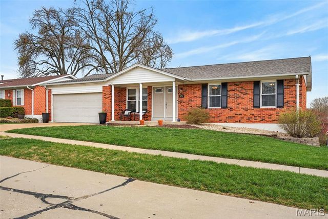 5330 Mild Drive, St Louis, MO 63129