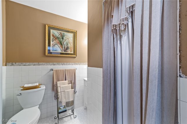 18975 Van Aken Boulevard 401, Shaker Heights, OH 44122