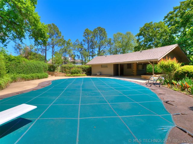 1420 E Fairview Avenue, Sapulpa, OK 74066