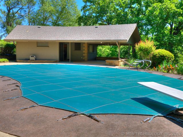 1420 E Fairview Avenue, Sapulpa, OK 74066