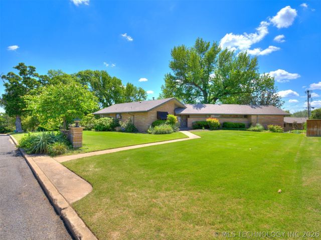 1420 E Fairview Avenue, Sapulpa, OK 74066