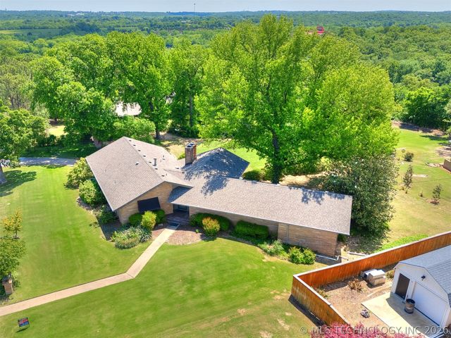 1420 E Fairview Avenue, Sapulpa, OK 74066