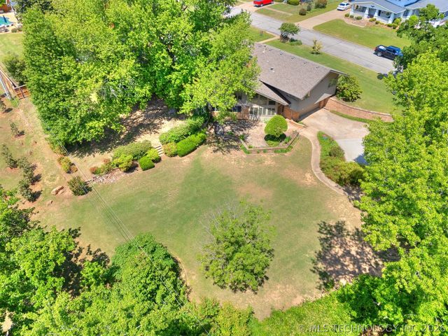 1420 E Fairview Avenue, Sapulpa, OK 74066