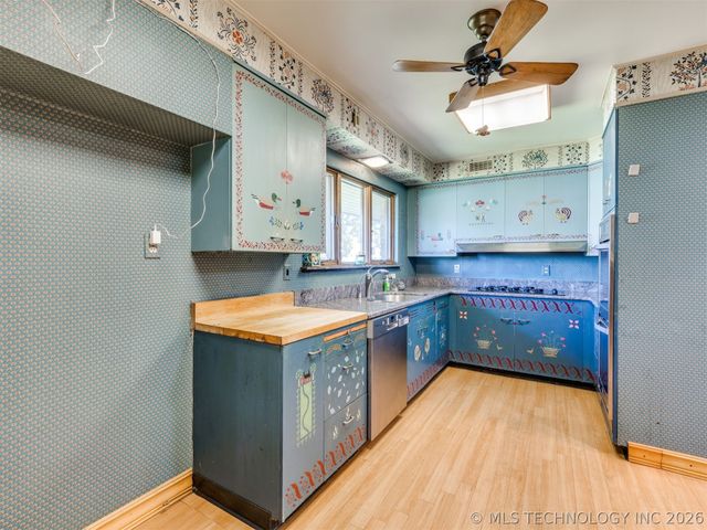 1420 E Fairview Avenue, Sapulpa, OK 74066