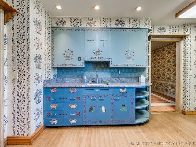 1420 E Fairview Avenue, Sapulpa, OK 74066