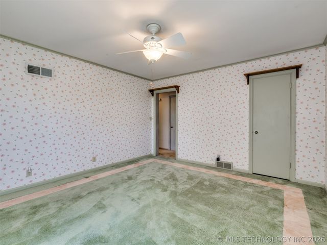 1420 E Fairview Avenue, Sapulpa, OK 74066