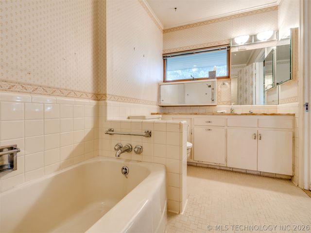 1420 E Fairview Avenue, Sapulpa, OK 74066