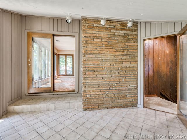 1420 E Fairview Avenue, Sapulpa, OK 74066