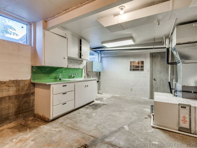 1420 E Fairview Avenue, Sapulpa, OK 74066