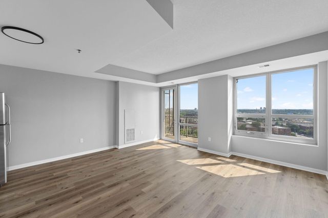 929 Portland Avenue S 1310, Minneapolis, MN 55404