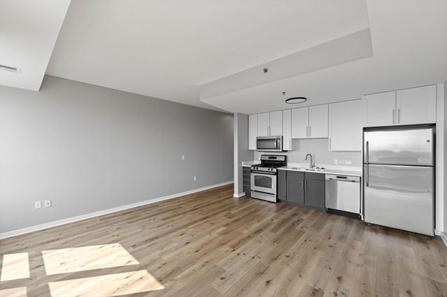 929 Portland Avenue S 1310, Minneapolis, MN 55404