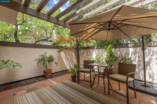 558 Churchill Downs Ct, Walnut Creek, CA 94596