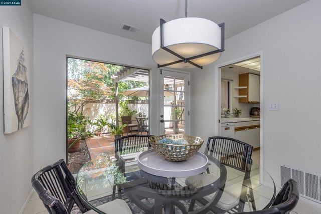 558 Churchill Downs Ct, Walnut Creek, CA 94596