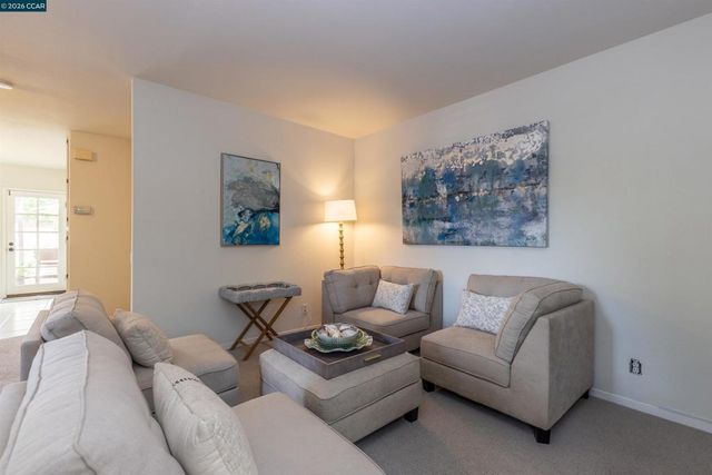 558 Churchill Downs Ct, Walnut Creek, CA 94596