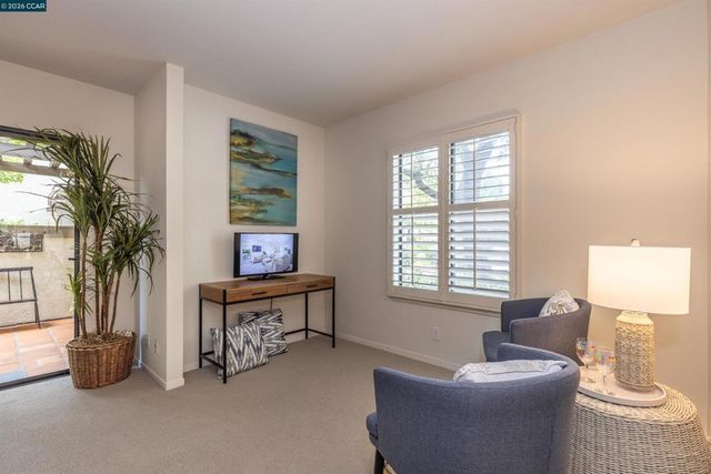 558 Churchill Downs Ct, Walnut Creek, CA 94596