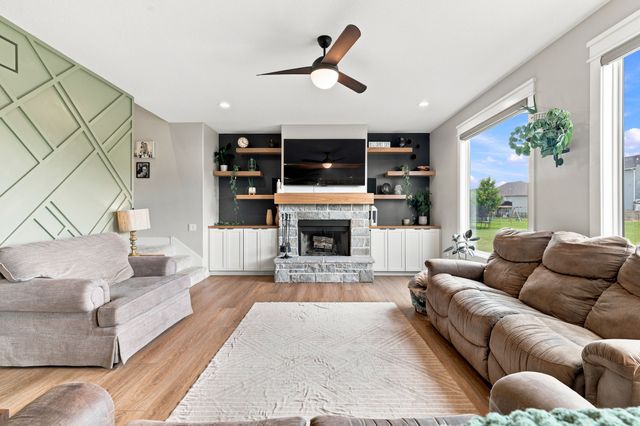 2915 NW Beechwood Court, Ankeny, IA 50023