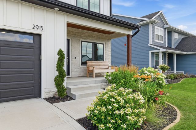 2915 NW Beechwood Court, Ankeny, IA 50023