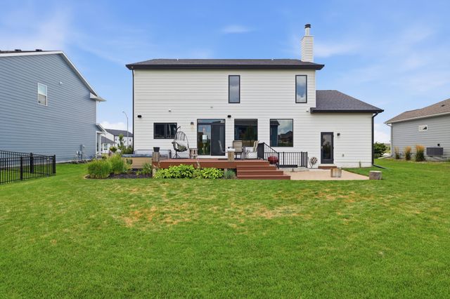 2915 NW Beechwood Court, Ankeny, IA 50023
