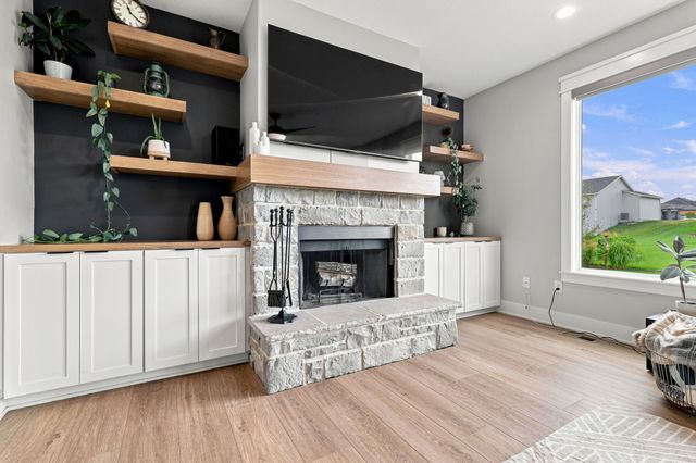 2915 NW Beechwood Court, Ankeny, IA 50023