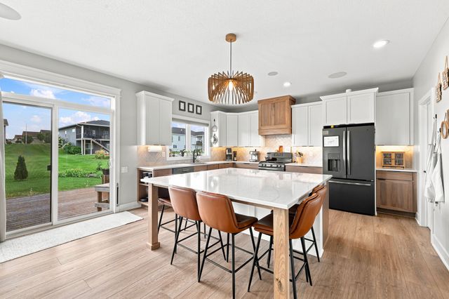 2915 NW Beechwood Court, Ankeny, IA 50023